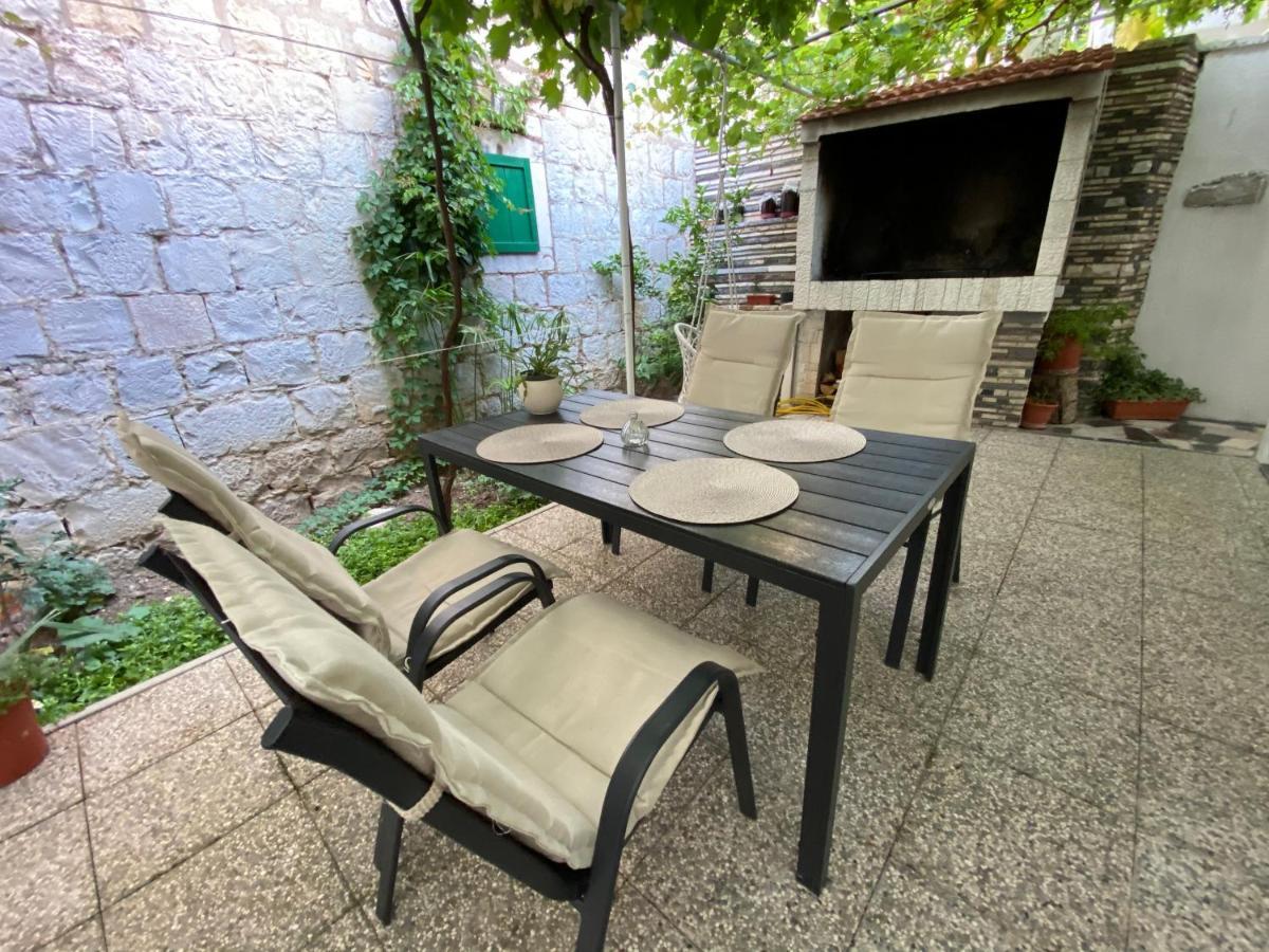 Apartment Stari Dvor Kaštela Εξωτερικό φωτογραφία